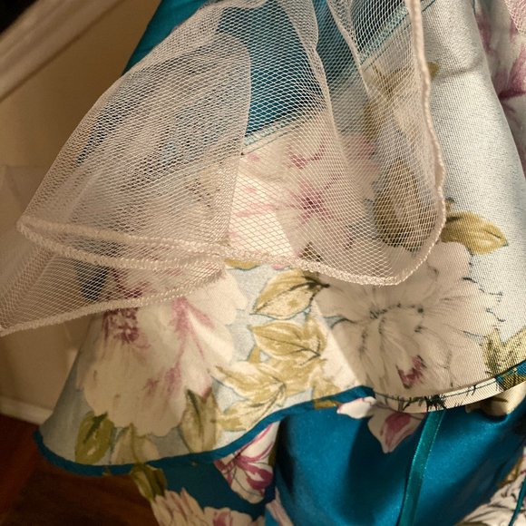 Turquoise/Ivy Long Sleeve Lace Top with Floral Print Skirt Two-Piece Dress - Picture 6 of 10